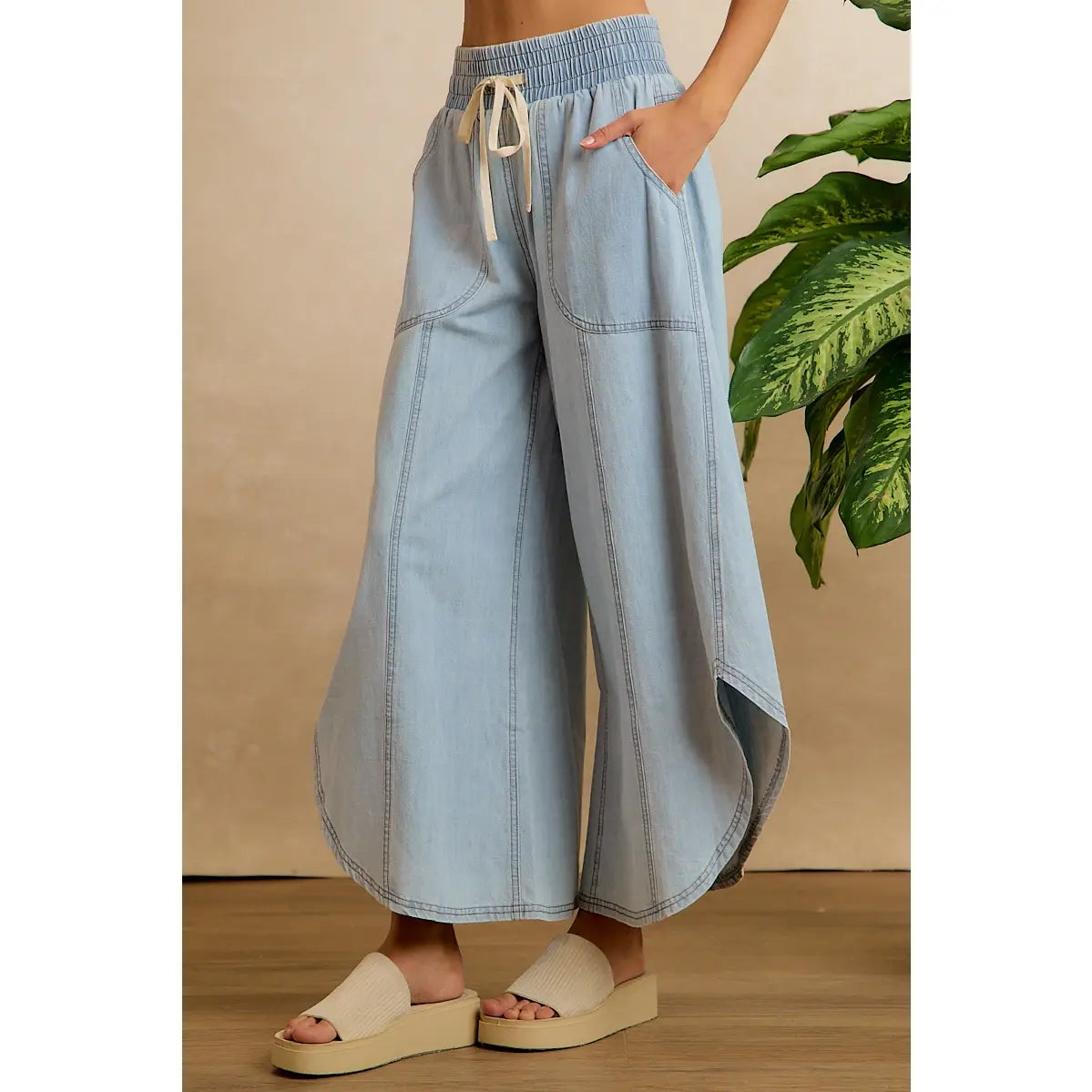 Washed Denim Tulip Hem Pants with Pockets