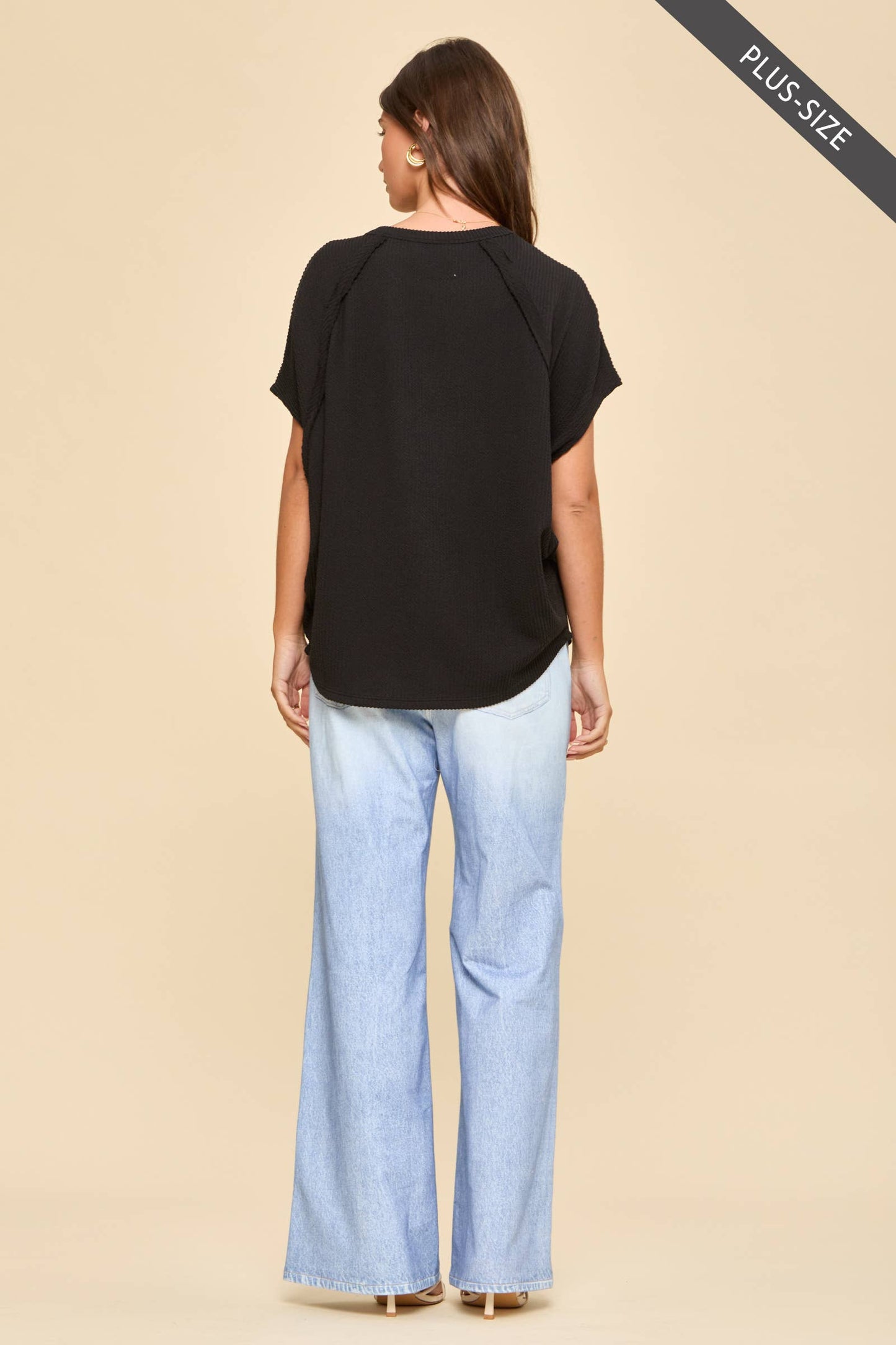 Relaxed Style Knit Top: Black