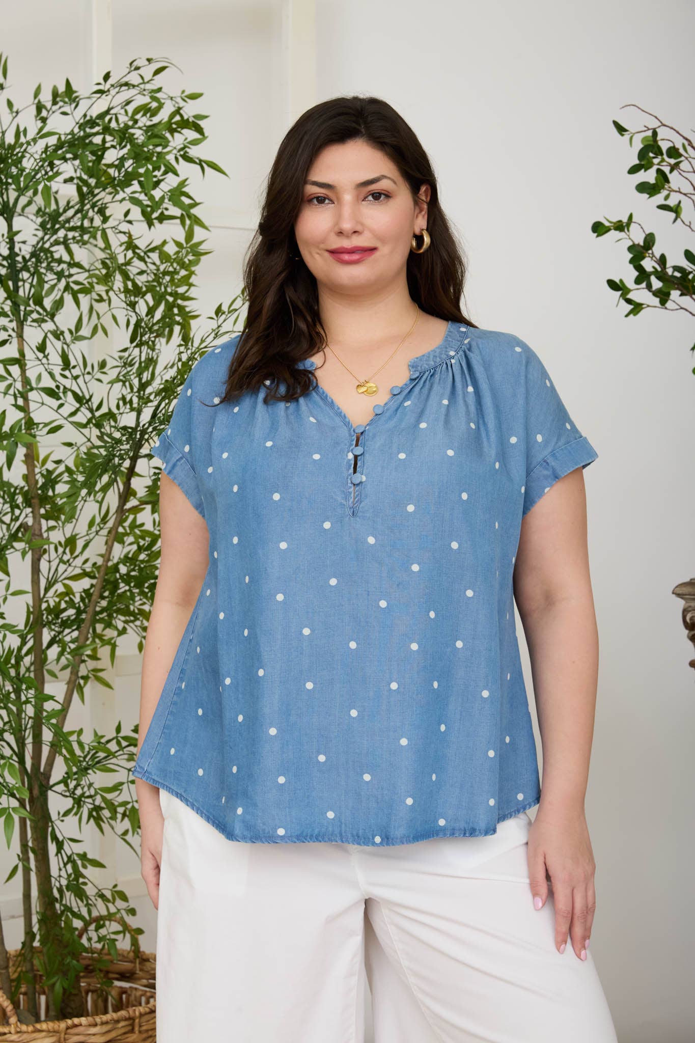 PLUS POLKADOT CHAMBRAY SHORT SLEEVE HENLEY TOP