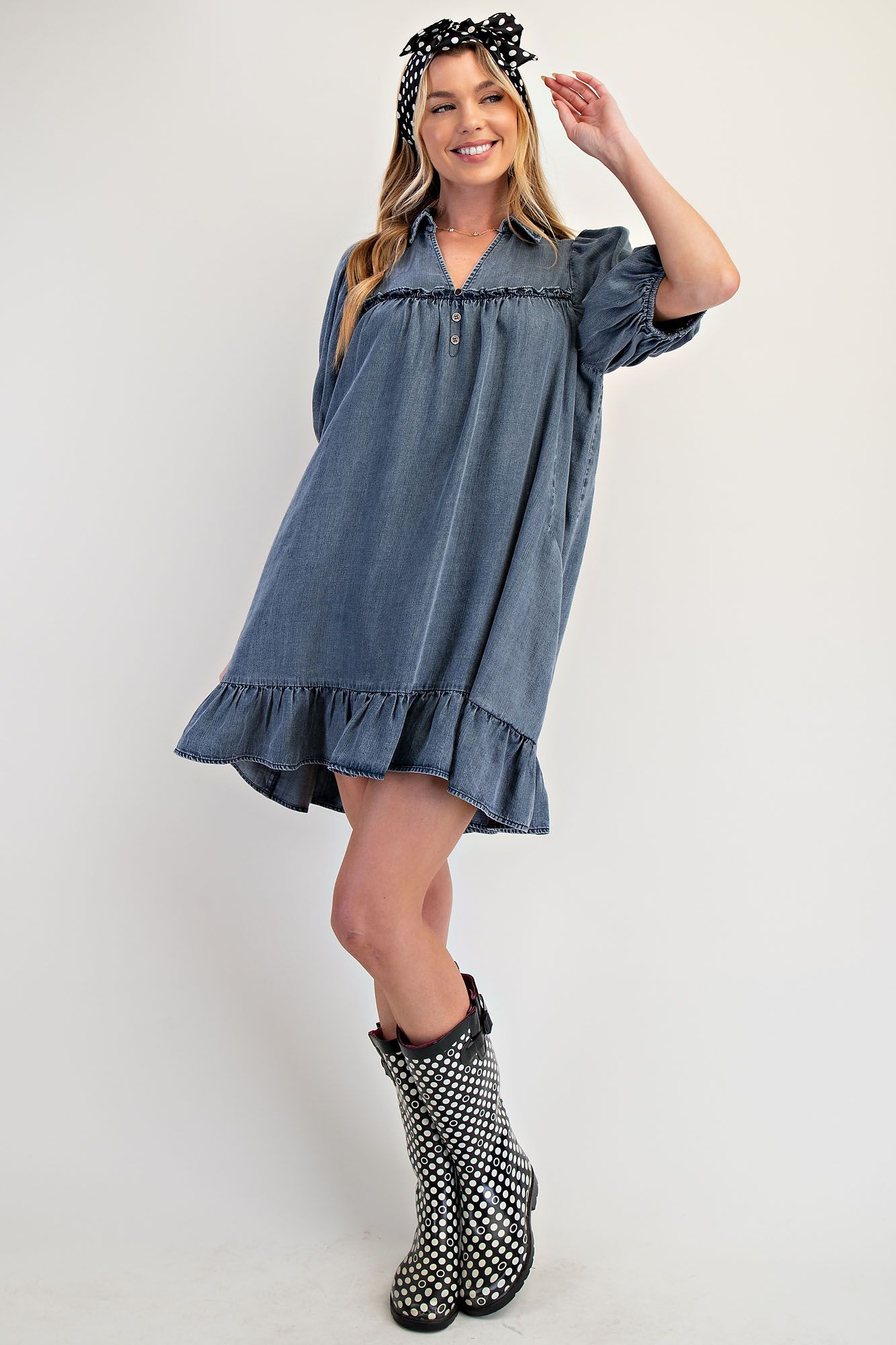 RUFFLE BOTTOM WASHED CHAMBRAY DRESS WASHED DENIM