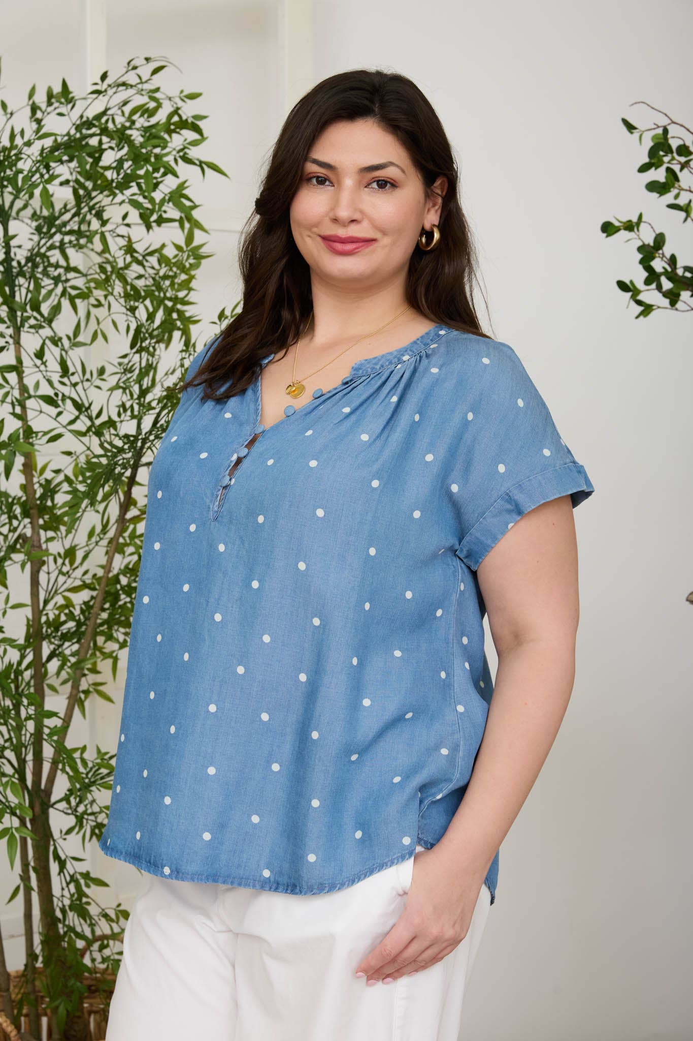 PLUS POLKADOT CHAMBRAY SHORT SLEEVE HENLEY TOP