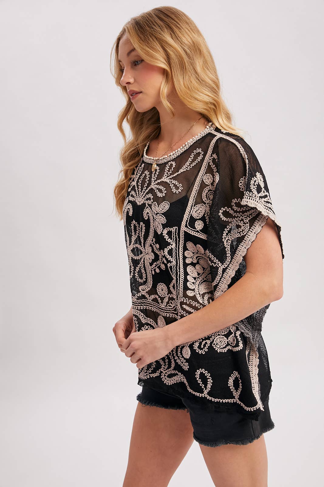 MESH EMBROIDERED CROCHET TOP WITH NO LINING