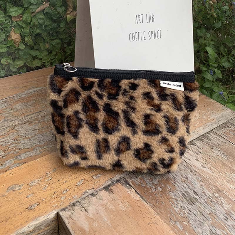 Vintage Leopard Print Portable Cosmetic