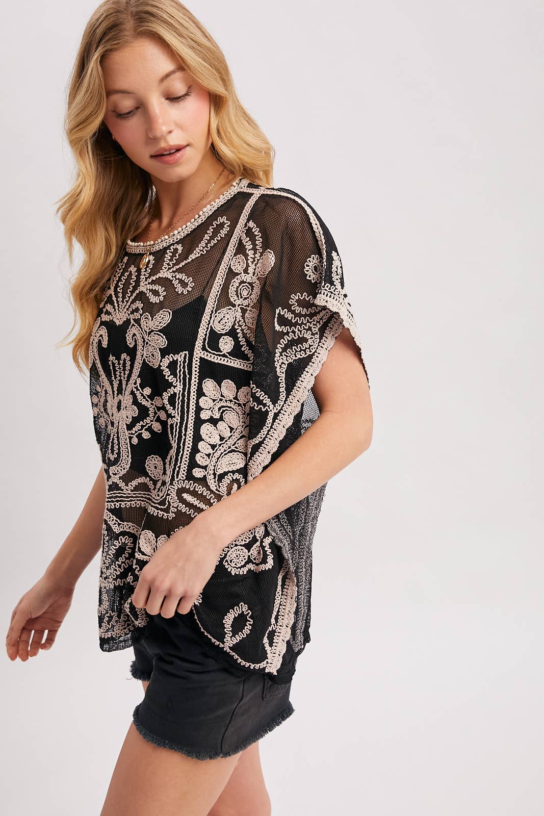 MESH EMBROIDERED CROCHET TOP WITH NO LINING