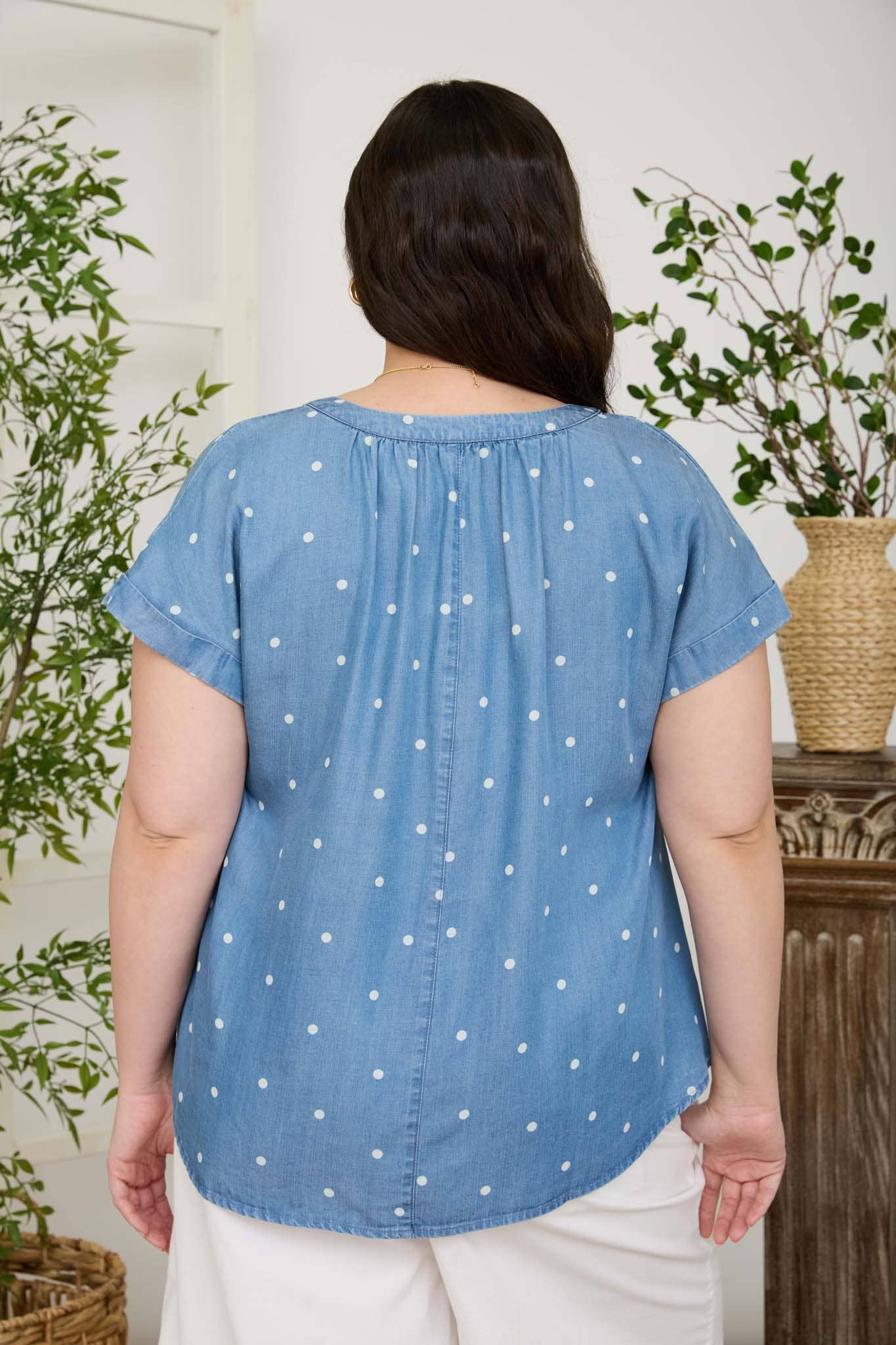 PLUS POLKADOT CHAMBRAY SHORT SLEEVE HENLEY TOP
