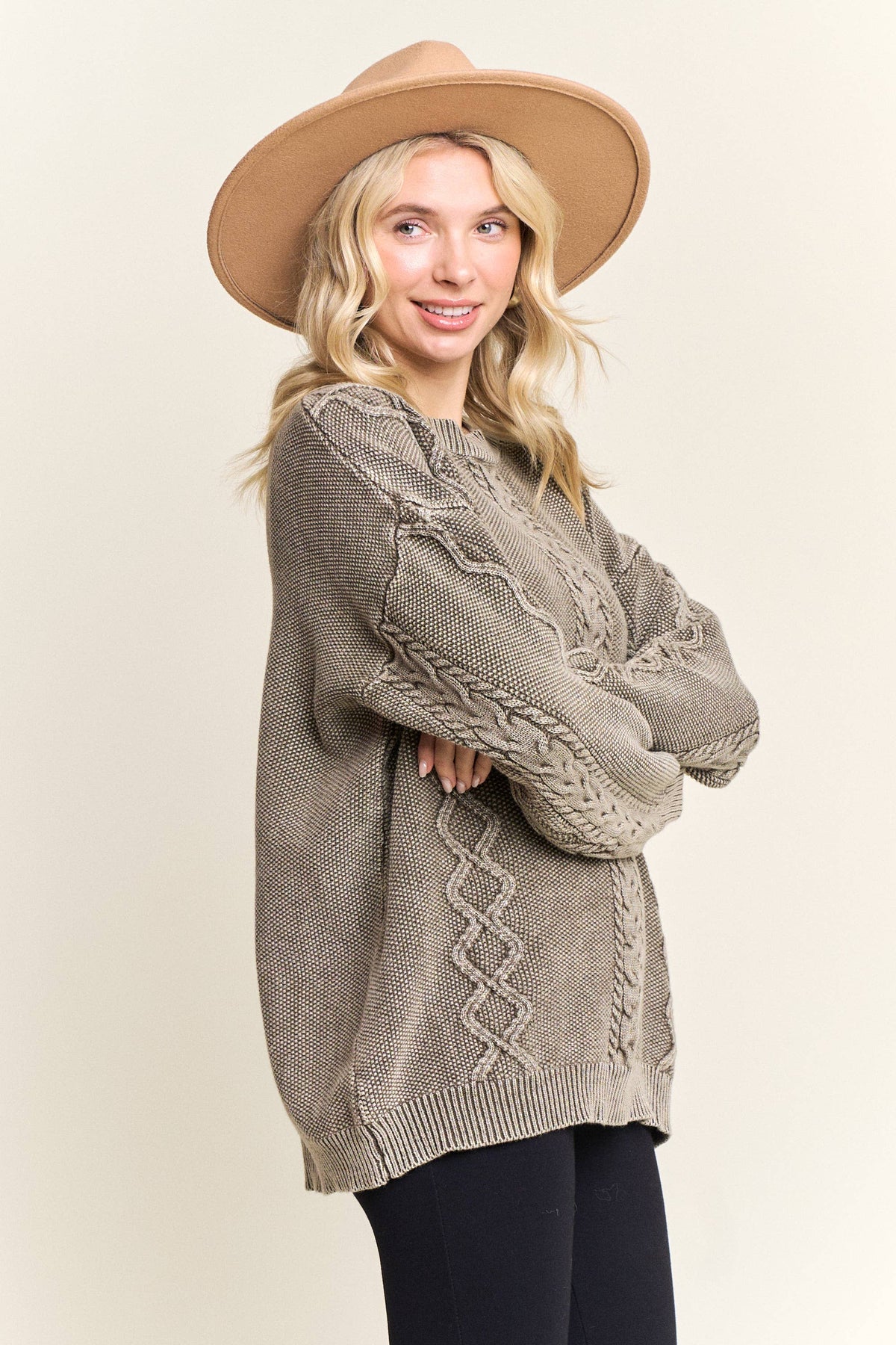 COFFEE VINTAGE WASH CABLE KNIT PULLOVER SWEATER