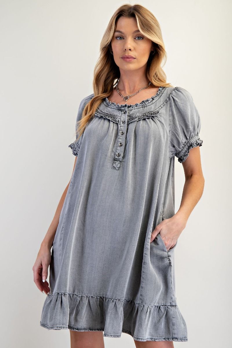 WASHED CHAMBRAY RUFFLED DRESS BLACK DENIM
