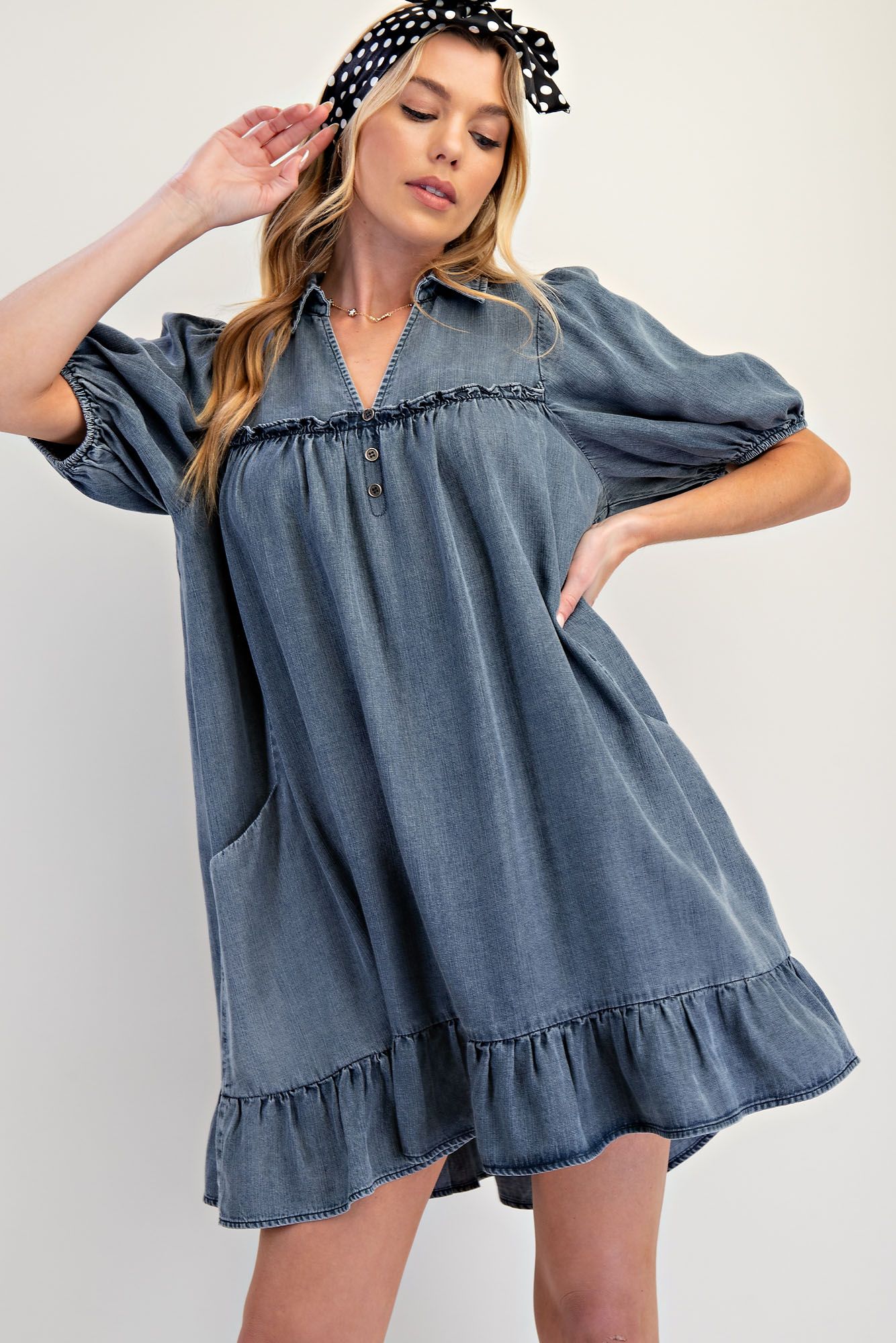 RUFFLE BOTTOM WASHED CHAMBRAY DRESS WASHED DENIM