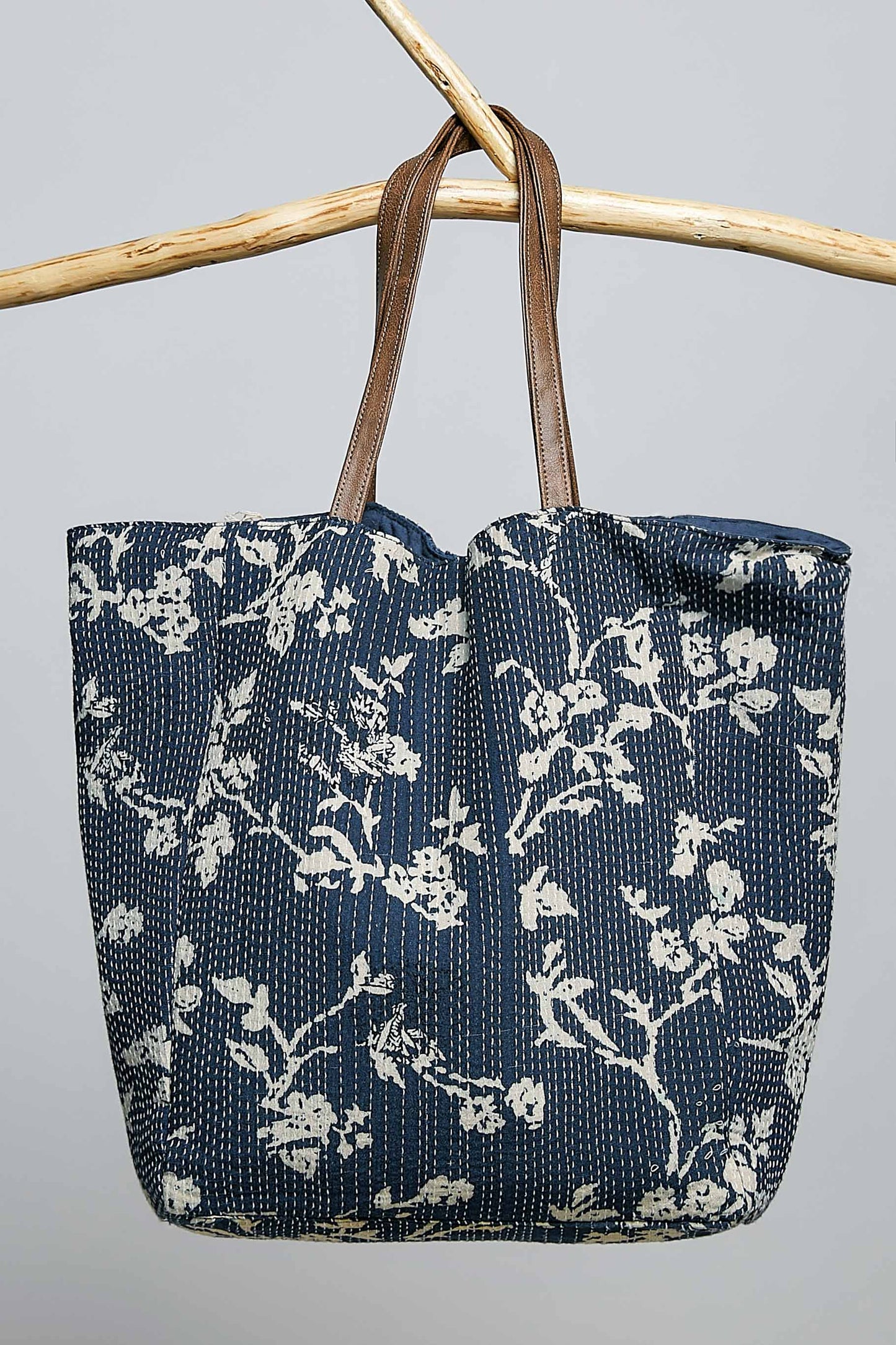 Contrast Trim Textured Woven Denim Tote Bag